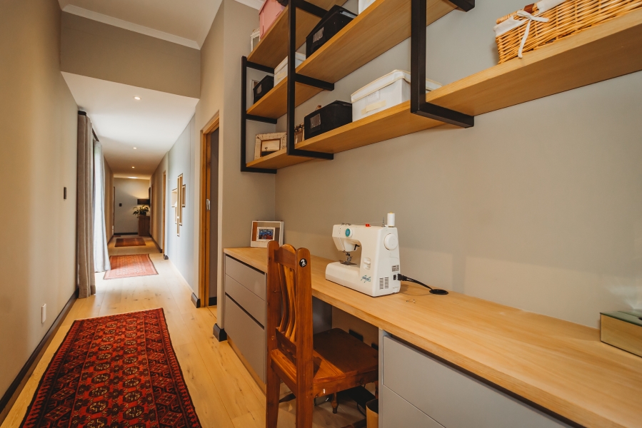 5 Bedroom Property for Sale in The Brink Eco Estate Western Cape